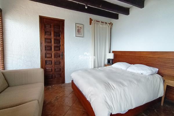 Foto de inmueble en Calle Nicolás Bravo No. 305, Col. Centro, Valle de Bravo, Estado de México, Col. Valle de Bravo C.P. 51200, Valle de Bravo