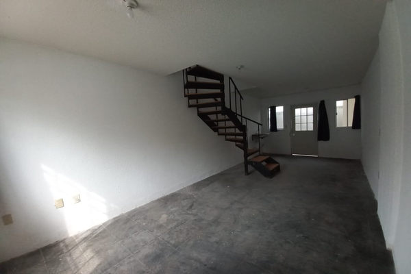 Foto de inmueble en Privada Colmenar, Vivienda 30, Fraccionamiento Villa del Real sexta sección Tecámac Estado de México, Col. Villa del Real C.P. 55749, Tecámac
