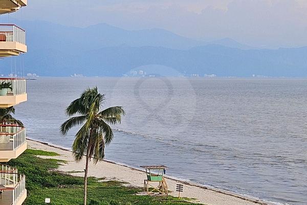 Foto de inmueble en Paseo de los Cocoteros, Col. La Lomita C.P. 63735, Bahía de Banderas