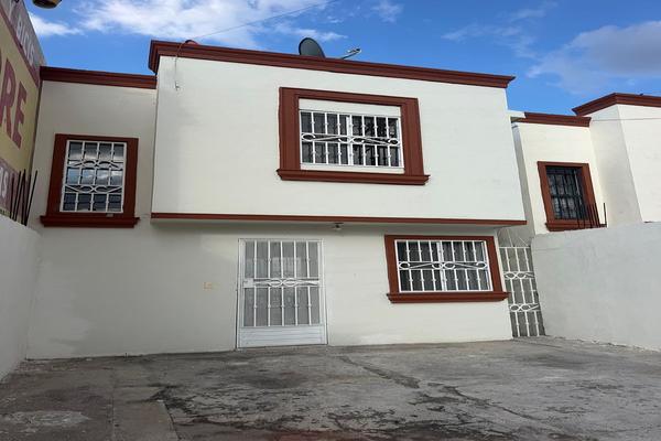 Foto de inmueble en Av No reelección, Col. Arcos del Sol Elite C.P. 64102, Monterrey