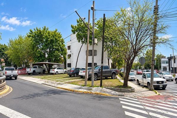 Foto de inmueble en Av. Rangel Frías, Col. Burócratas del Estado C.P. 64380, Monterrey
