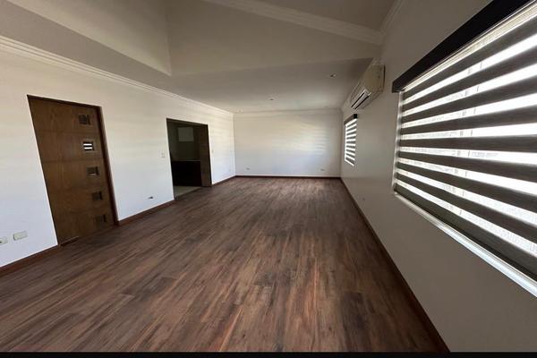 Foto de inmueble en , Col. Colinas de San Jerónimo C.P. 64630, Monterrey