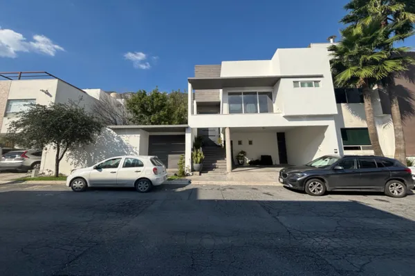 Foto de inmueble en Colina Real #3007, Col. Colinas del Valle C.P. 64650, Monterrey