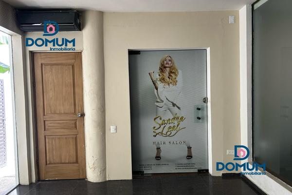 Foto de inmueble en Local en Renta en Calzada del Valle, Col. Del Valle C.P. 66220, San Pedro Garza García