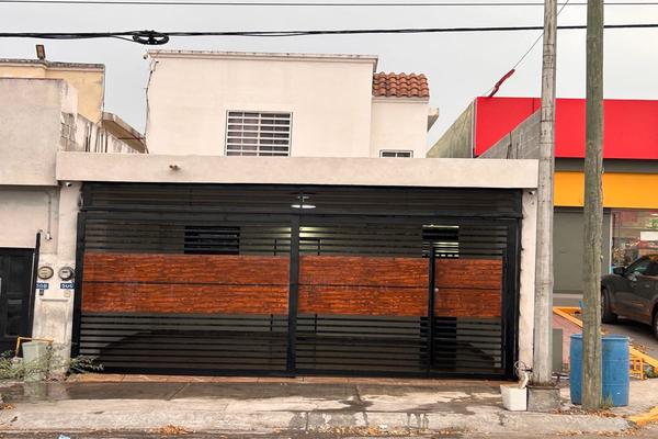Foto de inmueble en Avenida de las Torres 506, Arboledas de Santa Rosa, Apodaca, N.L. C.P. 66614, Col. Industrial Apodaca C.P. 66614, Apodaca