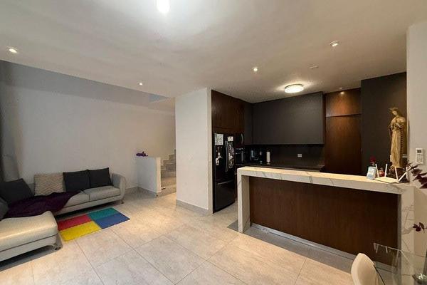 Foto de inmueble en Gazzia, Col. Jardines de Santiago C.P. 67313, Santiago