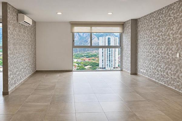Foto de inmueble en Ave Francisco Villa, Col. La Banda C.P. 66196, Santa Catarina