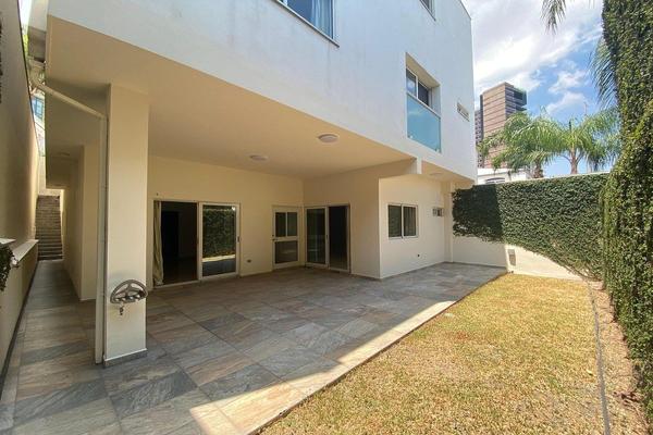 Foto de inmueble en monaco, Col. Privanzas C.P. 66278, San Pedro Garza García