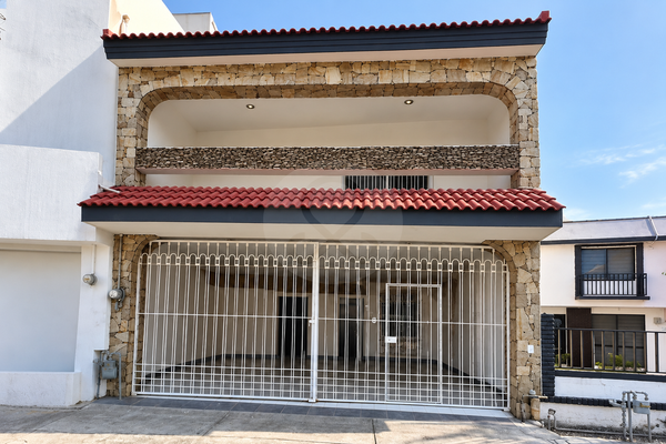 Foto de inmueble en Décima Octava 100, Col. Residencial Anáhuac Zona Norte C.P. 66422, San Nicolás de los Garza