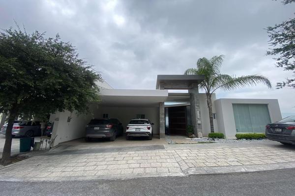 Foto de inmueble en Residencia EN Renta Valle Poniente, Col. Zona Valle Poniente C.P. 66233, San Pedro Garza García