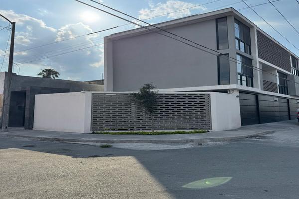 Foto de inmueble en calle, Col. Ciudad Apodaca Centro C.P. 66600, Apodaca