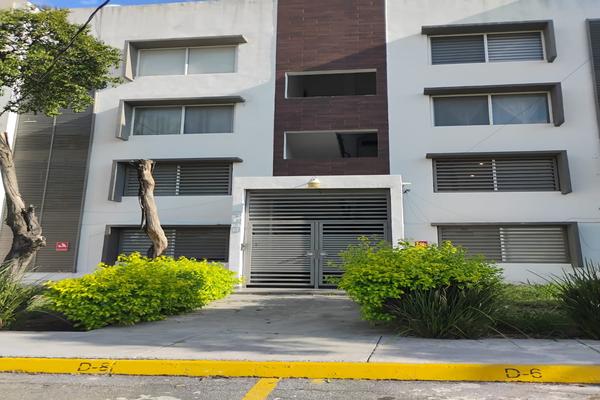 Foto de inmueble en Cedros 940 Col. Hacienda Los Morales, San Nicolas de los Garza, Col. Hacienda los Morales C.P. 66495, San Nicolás de los Garza