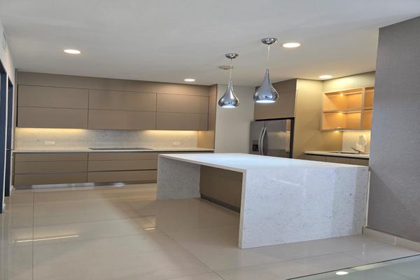 Foto de inmueble en Avenida Alfonso Reyes 2607, Mirador, Col. Lomas de Montecristo C.P. 64909, Monterrey