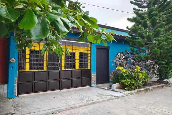 Foto de inmueble en Misael Nuñez Acosta, Col. Magisterio Democrático C.P. 70014, Heroica Ciudad de Juchitán de Zaragoza
