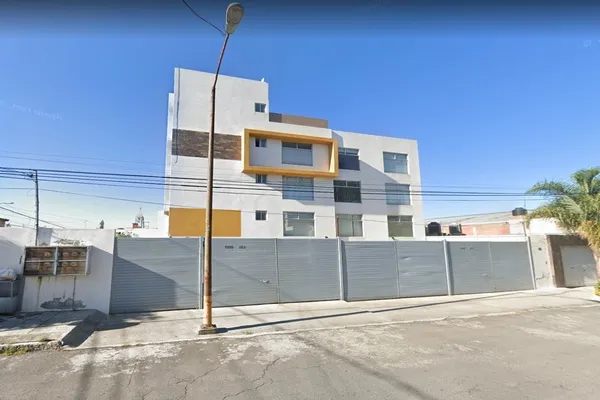 Foto de inmueble en Avenida 13 poniente, Col. Reforma C.P. 72160, Puebla
