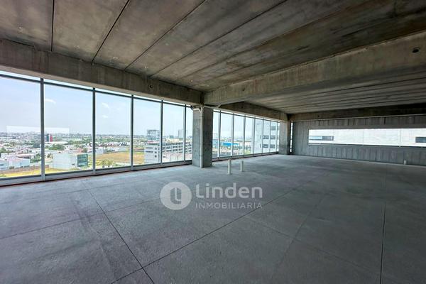 Foto de inmueble en Oficinas en Renta en Edificio Corporativo, Lateral Sur de la Atlixcáyotl, Zona San Bernardino Tlaxca, Col. San Bernardino Tlaxcalancingo C.P. 72820, San Andrés Cholula