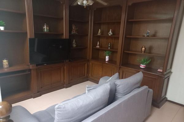 Foto de inmueble en Avenida Jardines de la hacienda, Col. Jardines de La Hacienda C.P. 76180, Querétaro