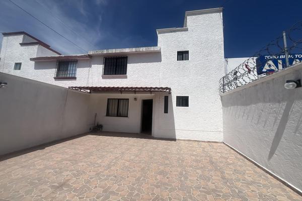 Foto de inmueble en Blaschumacero Col. Movimiento Obrero, Col. Movimiento Obrero C.P. 76121, Querétaro