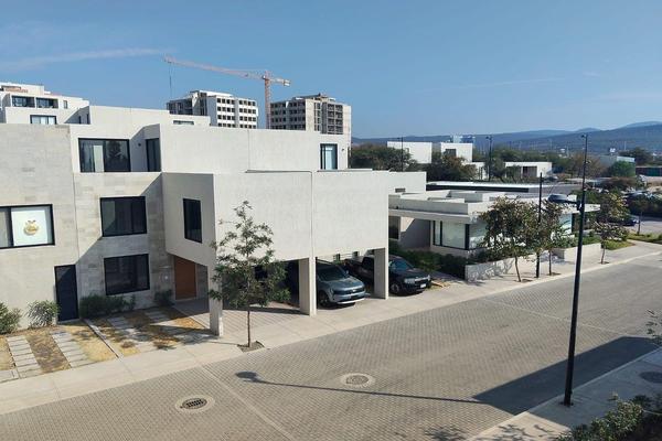 Foto de inmueble en Estado de Israel 10000, 76127 Santiago de Querétaro, Qro., Col. Parque Industrial Jurica C.P. 76127, Querétaro