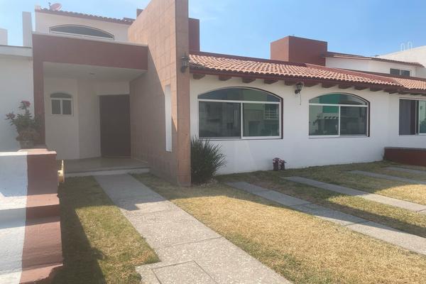 Foto de inmueble en Claustros del Rio, San Juan del Río, Col. Vegas del Río C.P. 76803, San Juan del Río