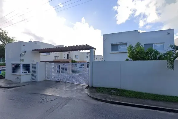 Foto de inmueble en de los colegios #25, Col. Alfredo V Bonfil C.P. 77560, Benito Juárez