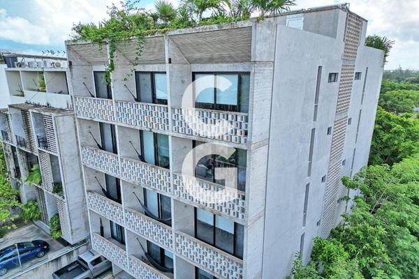 Foto de inmueble en Av Carlos Nader, Col. Cancún Centro C.P. 77500, Benito Juárez