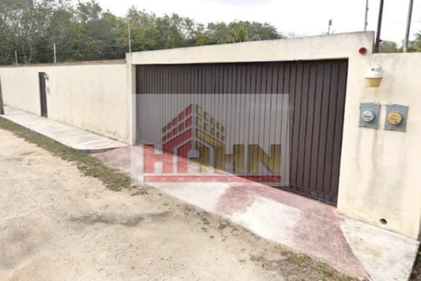 Foto de inmueble en Calle Sergio Buitrón Casas, Col. Cancún Centro C.P. 77500, Benito Juárez Foto de inmueble en Calle Sergio Buitrón Casas, Col. Cancún Centro C.P. 77500, Benito Juárez