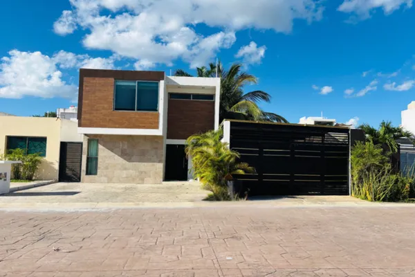Foto de inmueble en Residencial Cumbres, Col. Infonavit Emancipación C.P. 77084, Othón P. Blanco
