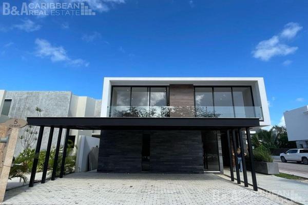 Foto de inmueble en Casa en Venta en Lagos del Sol, Cancún, Col. Residencial Caracol C.P. 77533, Benito Juárez