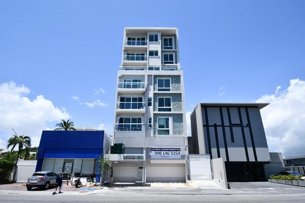 Foto de inmueble en Departamento en Venta Sobre la Av. Bonampak Cancun, Col. Supermanzana 3 Centro C.P. 77500, Benito Juárez Foto de inmueble en Departamento en Venta Sobre la Av. Bonampak Cancun, Col. Supermanzana 3 Centro C.P. 77500, Benito Juárez