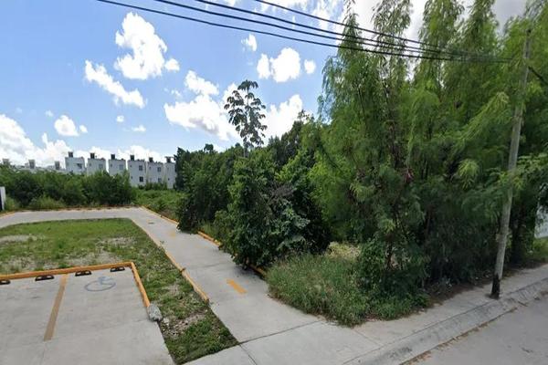 Foto de inmueble en Avenida 135, Col. Supermanzana 327 C.P. 77535, Benito Juárez