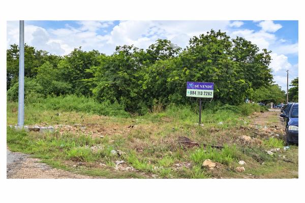 Foto de inmueble en Terreno en Venta de 2,456 m² por Av. Universidades, Playa del Carmen, Col. Villas Riviera C.P. 77724, Solidaridad