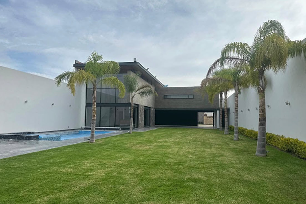 Foto de inmueble en Alquerias, Col. Villa de Pozos C.P. 78421, San Luis Potosí