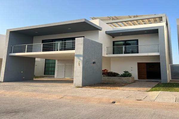 Foto de inmueble en CORAL, Col. Los Mangos I C.P. 82128, Mazatlán