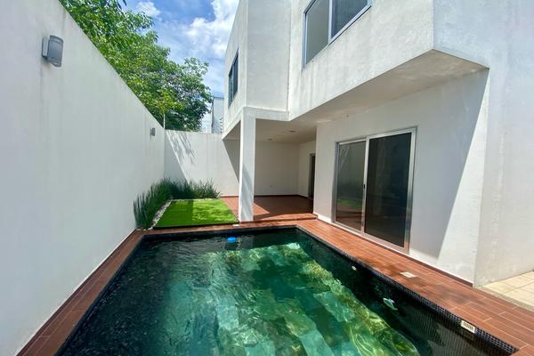 Foto de inmueble en Casa en Renta con Alberca  Real Campestre Villahermosa, Col. Sol Campestre C.P. 86039, Centro
