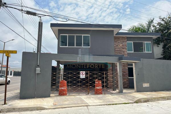 Foto de inmueble en Avenida Universidad, Col. Petrolera C.P. 89110, Tampico
