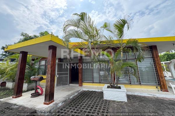 Foto de inmueble en Col. Enrique Rodriguez Cano, Tuxpan, Ver., Col. Ampliación Enrique Rodríguez Cano C.P. 92880, Tuxpan