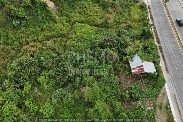 Foto de inmueble en Lopez Mateos, Col. Ampliación Los Mangos C.P. 92853, Tuxpan