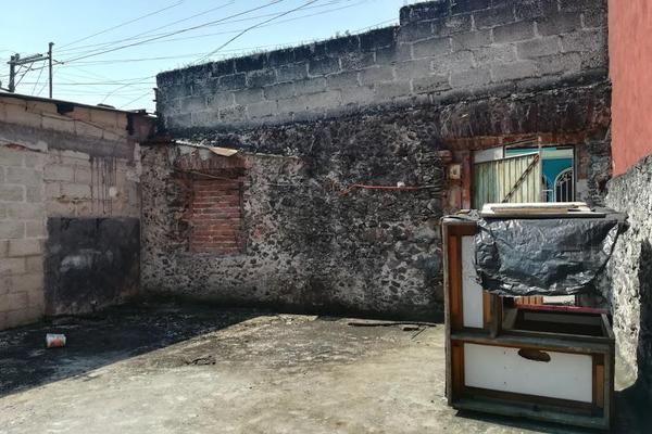 Foto de inmueble en Col. Centro Calle Tercera DE Hernandez Y HDZ, Col. Coatepec Centro C.P. 91500, Coatepec