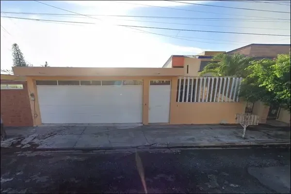 Foto de inmueble en ENCINO, Col. Floresta C.P. 91940, Veracruz