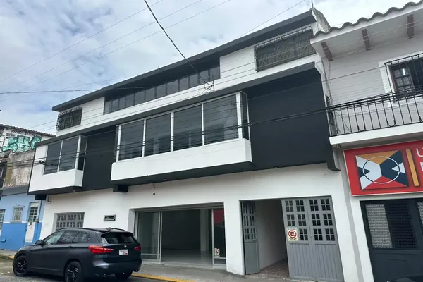 Foto de inmueble en Sin nombre de calle, Col. Los Lagos C.P. 91093, Xalapa
