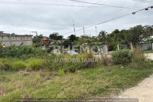 Foto de inmueble en Militares Retirados, Alto Lucero, Tuxpan Ver, Col. Militares Retirados C.P. 92853, Tuxpan