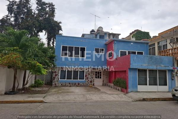 Foto de inmueble en Casa Venta 7 Hab. Col. Centro Tuxpan Veracruz., Col. Túxpam de Rodríguez Cano Centro C.P. 92800, Tuxpan