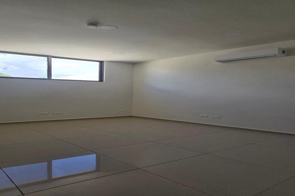 Foto de inmueble en Av Cupules, Col. Garcia Gineres C.P. 97070, Mérida