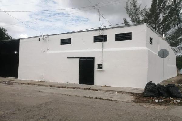 Foto de inmueble en Calle 129 563 por 66 y 68 San Antonio Xluch Bodega Sur, Col. Merida Centro C.P. 97000, Mérida