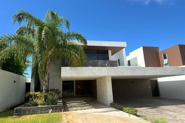 Foto de inmueble en A, Col. Komchen C.P. 97302, Mérida