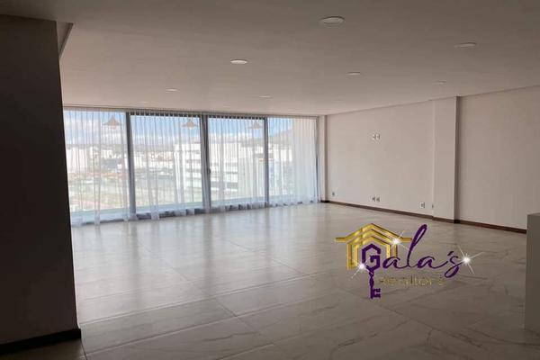 Foto de inmueble en A un costado de Vía Dorada, Col. Zona Plateada C.P. 42084, Pachuca de Soto