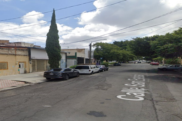 Foto de inmueble en Calle San Esteban, Santa María, Guadalajara, Jal., Col. Palacio de Gobierno Del Estado de Jalisco C.P. 44009, Guadalajara