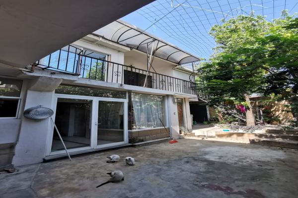 Foto de inmueble en Av Atlacomulco #s/n, Col. Poblado Acapatzingo C.P. 62440, Cuernavaca