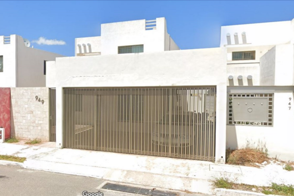 Foto de inmueble en CALLE 49  #949, Col. Las Américas II C.P. 97302, Mérida